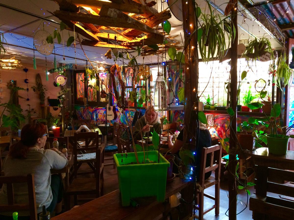 La Puerta Verde Hostel & Bar Humahuaca Dış mekan fotoğraf